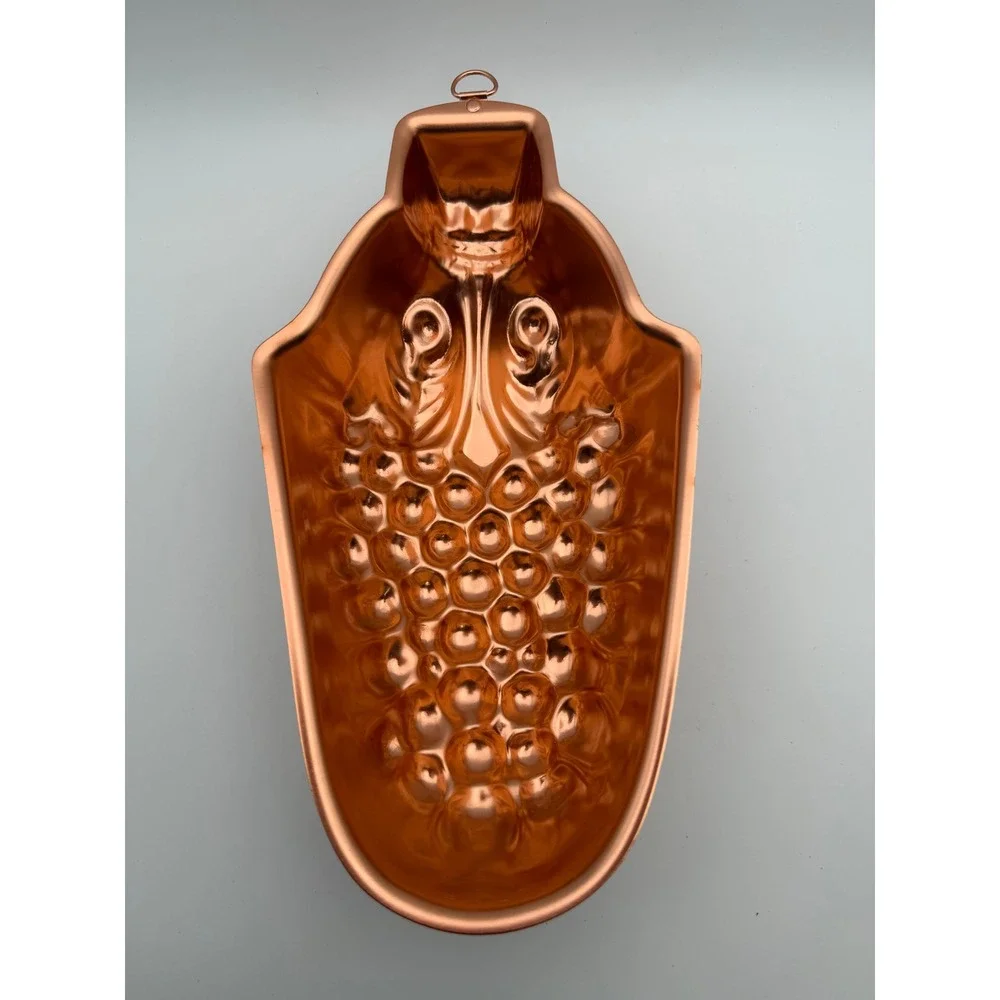 Vintage Copper Grape Cluster Gelatin Cake Mold Wall Hanging Decor H066